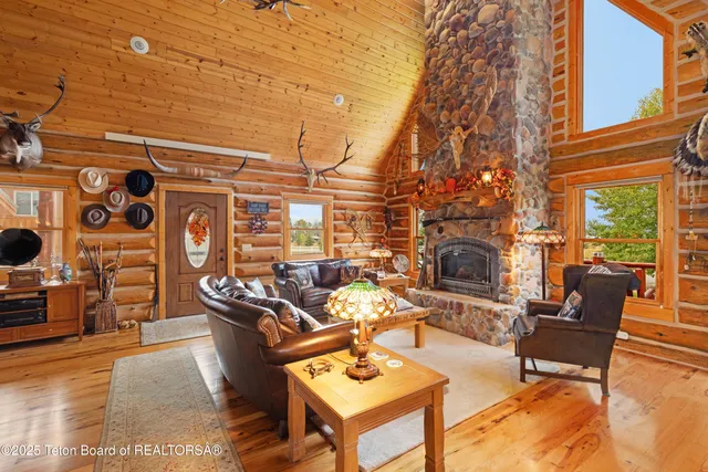 $1,790,000 | 26 Yosemite Drive, Freedom, WY 83120