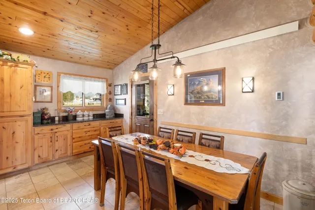 $1,790,000 | 26 Yosemite Drive, Freedom, WY 83120