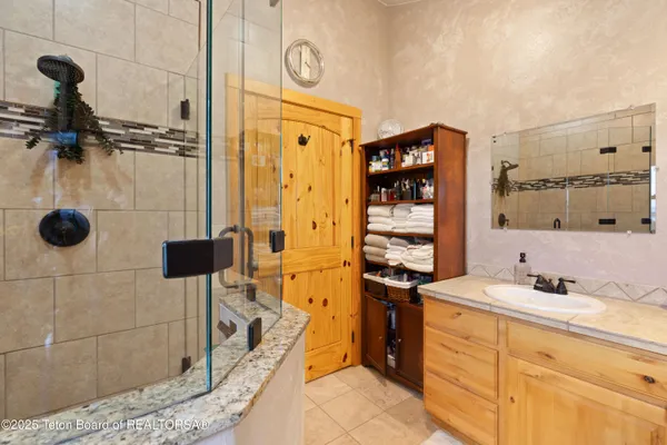 $1,790,000 | 26 Yosemite Drive, Freedom, WY 83120