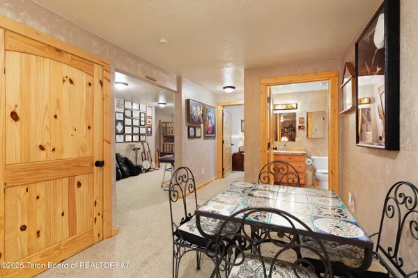 $1,790,000 | 26 Yosemite Drive, Freedom, WY 83120