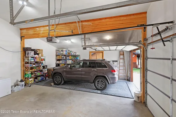 $1,790,000 | 26 Yosemite Drive, Freedom, WY 83120