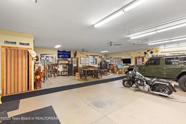 $1,790,000 | 26 Yosemite Drive, Freedom, WY 83120