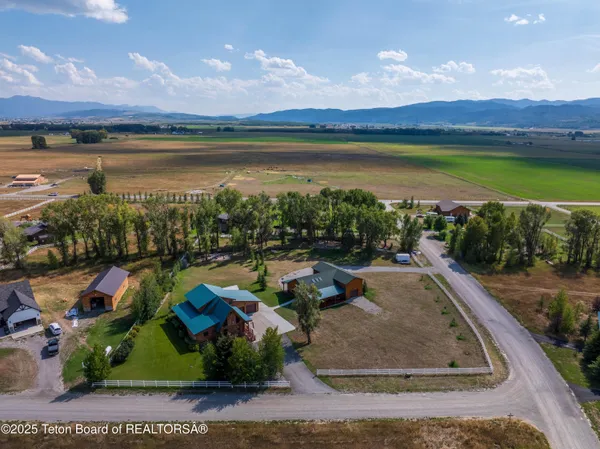 $1,790,000 | 26 Yosemite Drive, Freedom, WY 83120