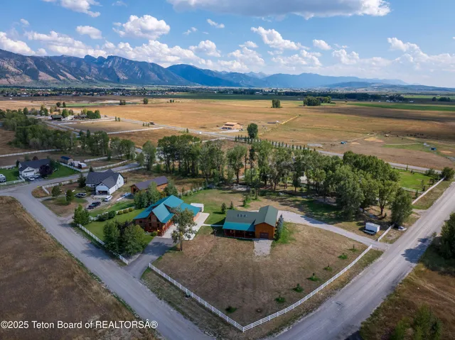 $1,790,000 | 26 Yosemite Drive, Freedom, WY 83120