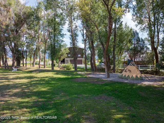 $1,790,000 | 26 Yosemite Drive, Freedom, WY 83120