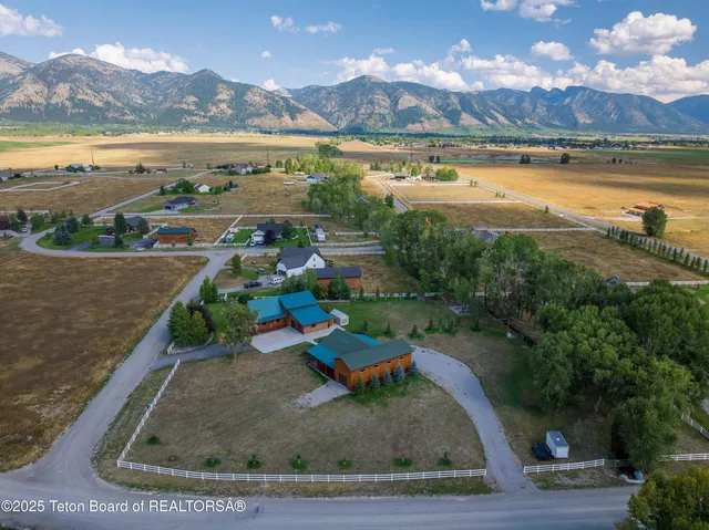 $1,790,000 | 26 Yosemite Drive, Freedom, WY 83120
