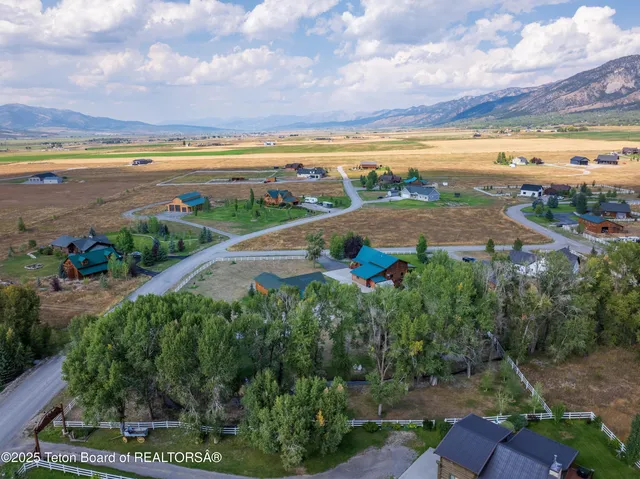 $1,790,000 | 26 Yosemite Drive, Freedom, WY 83120