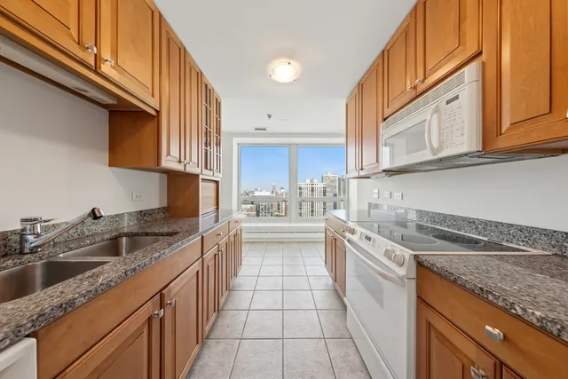 $425,000 | 57 East Delaware Place, Unit 2503, Chicago, IL 60611