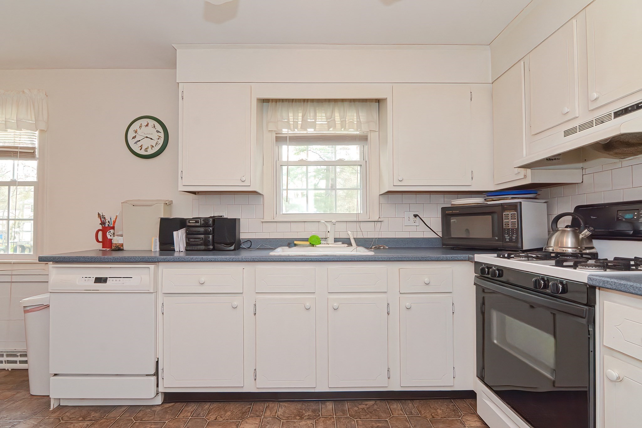 11 Kingsley Road Norton, MA 02766 - Photo 2 of 26 Gallery Image 2