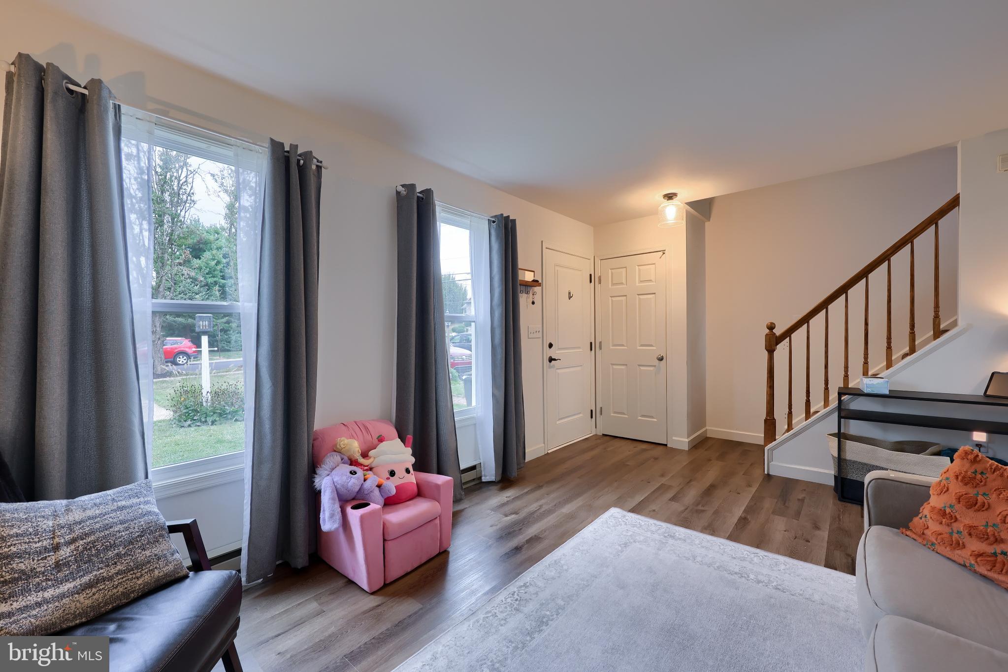 425 Cardinal Road Lititz, PA 17543 - Photo 14 of 33 a living room with furniture flowerpot and wooden floor