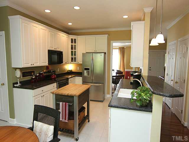 4604 Juneberry Place Raleigh, NC 27613 - Photo 4 of 12 Photo 4