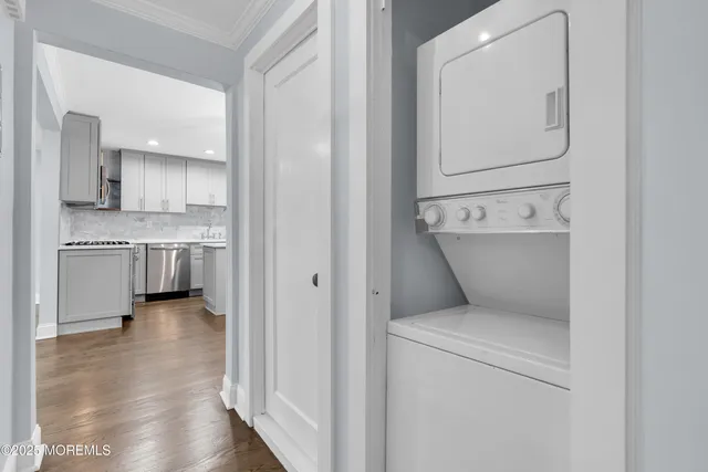 a view of kitchen with washer and dryer
