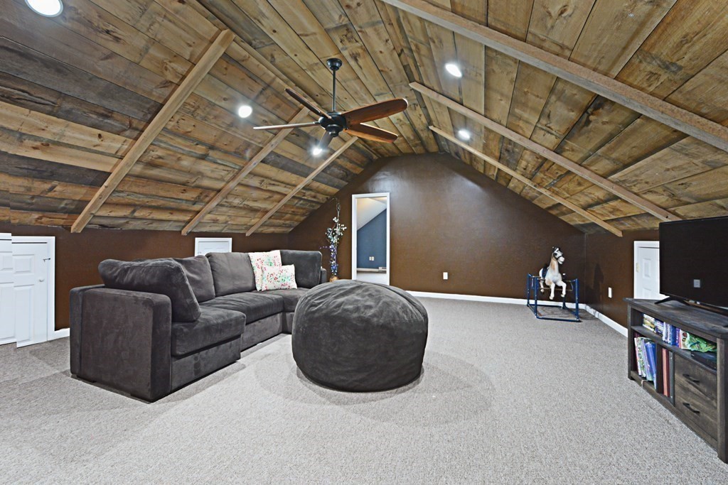 35 H Putnam Road Charlton, MA 01507 - Photo 16 of 26 Gallery Image 16