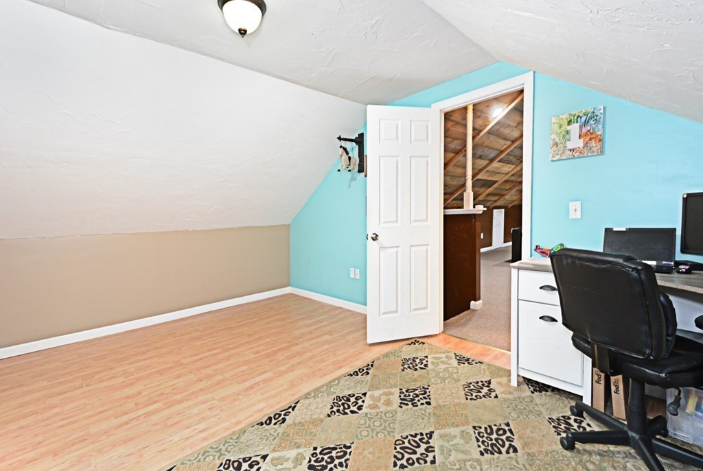 35 H Putnam Road Charlton, MA 01507 - Photo 19 of 26 Gallery Image 19