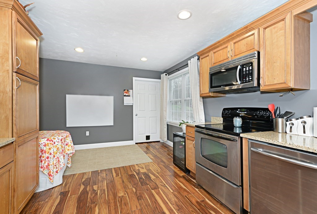 35 H Putnam Road Charlton, MA 01507 - Photo 6 of 26 Gallery Image 6