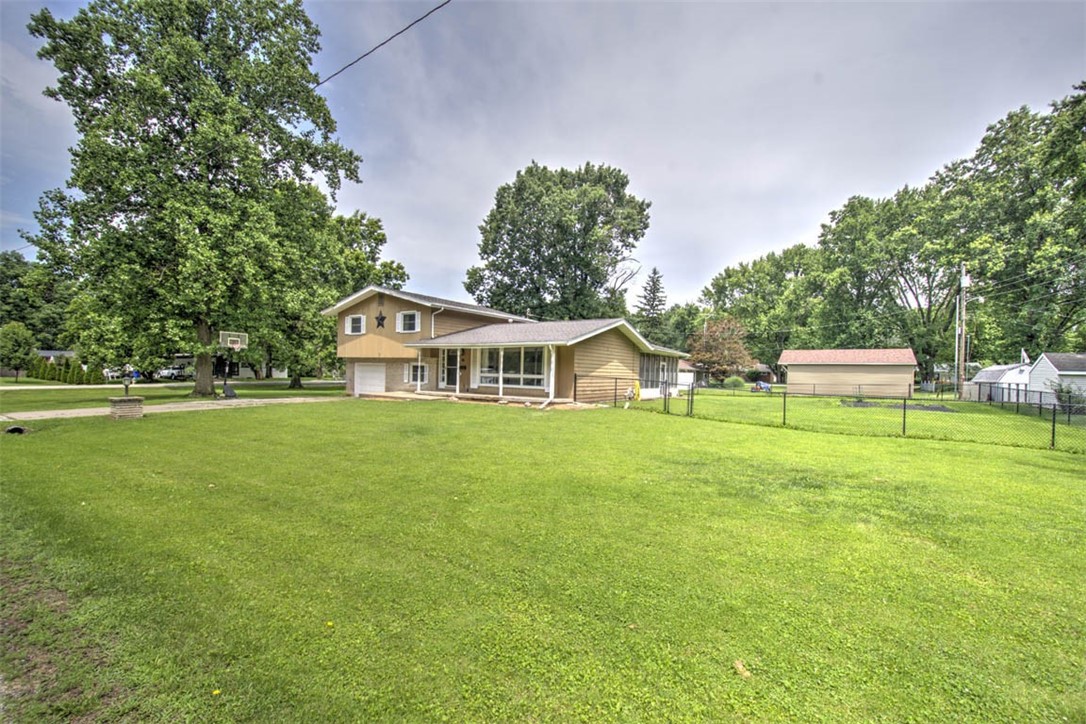 76 Valley Drive Decatur, IL 62526 - Photo 7 of 32