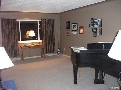 Living room 2.jpg