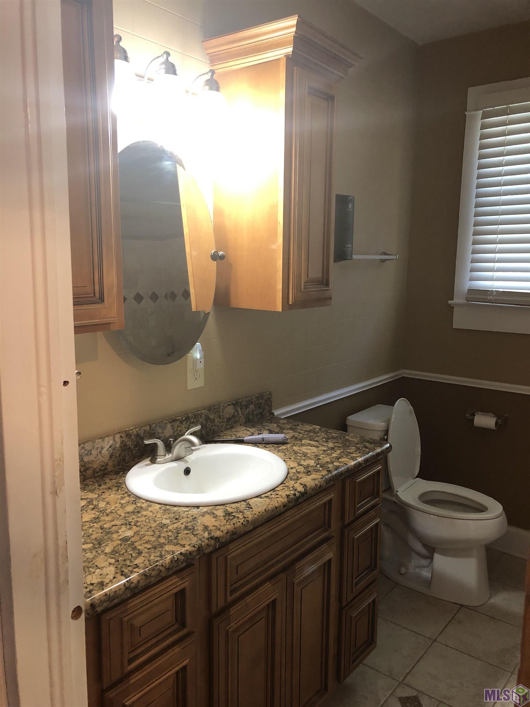 2930 Fairfields Avenue Baton Rouge, LA 70802 - Photo 4 of 5 Full Bath 1