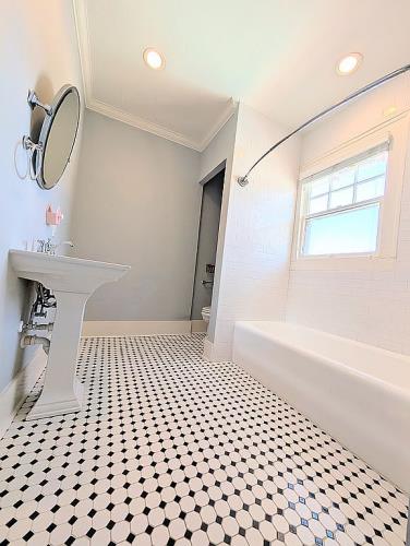 1606 Rosenberg Street Galveston, TX 77550 - Photo 4 of 18