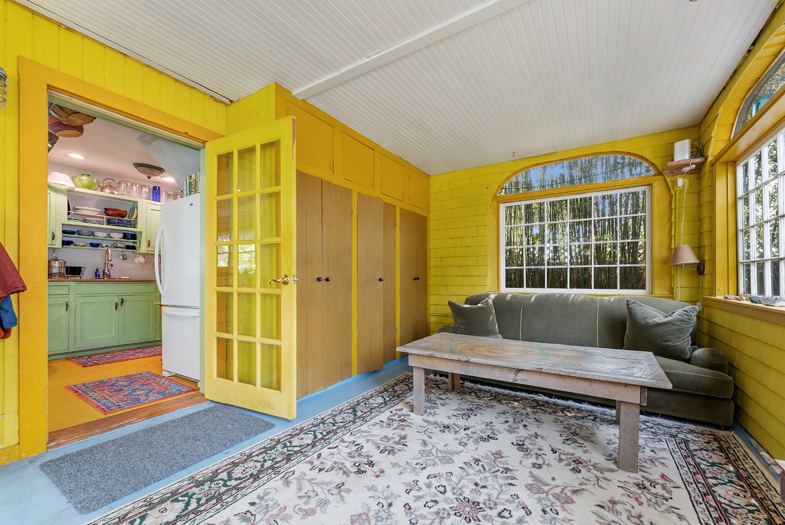 129 Beach Road Vineyard Haven, MA 02568 - Photo 21 of 71 a living room with furniture and a rug