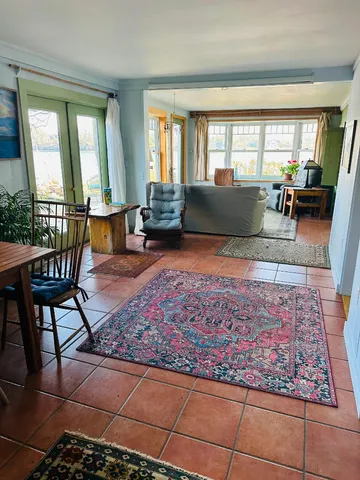 $1,895,000 | 129 Beach Road, Vineyard Haven, MA 02568