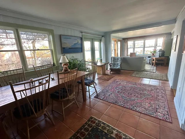$1,895,000 | 129 Beach Road, Vineyard Haven, MA 02568