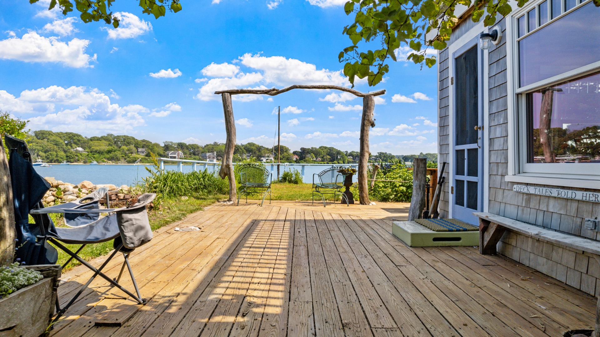 129 Beach Road Vineyard Haven, MA 02568 - Photo 10 of 71