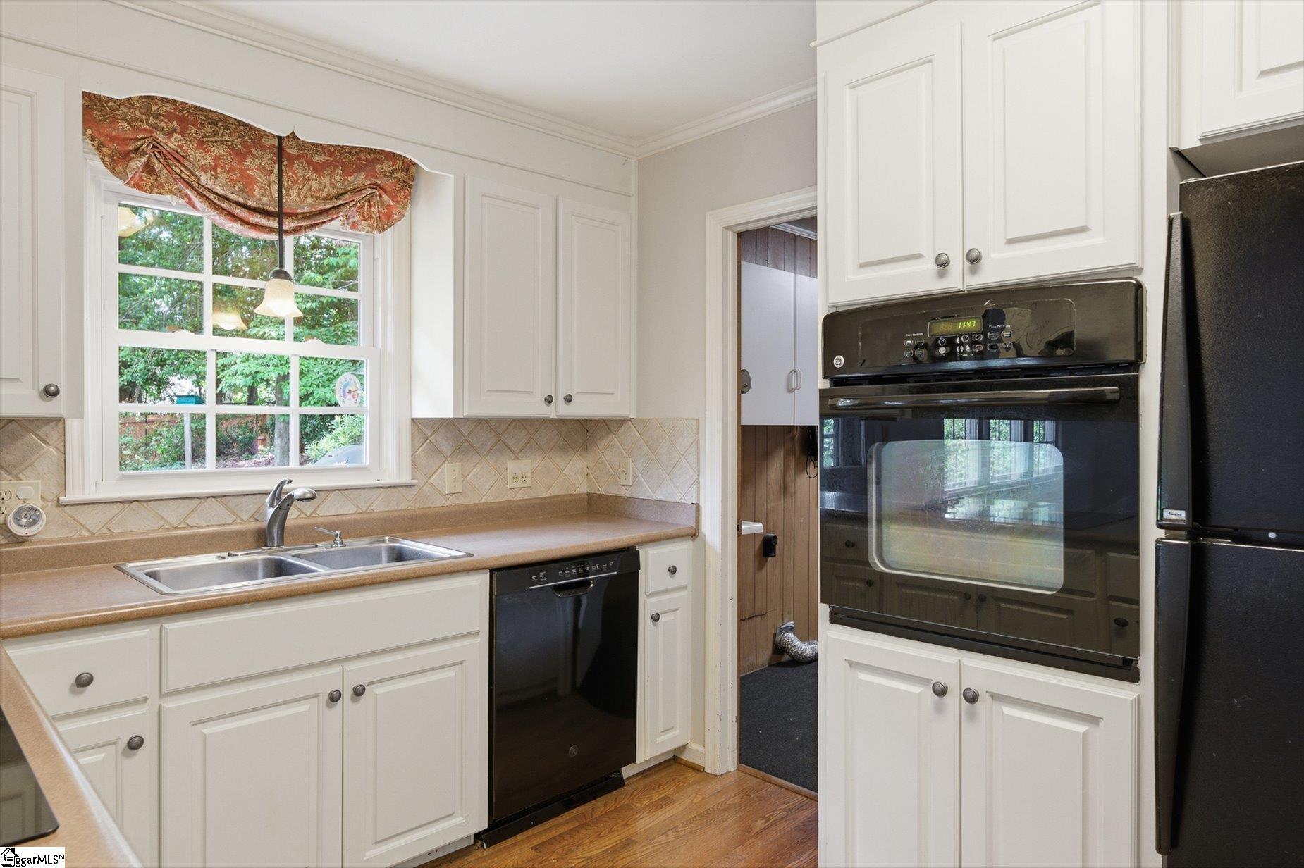 106 Del Norte Road Greenville, SC 29615 - Photo 12 of 42