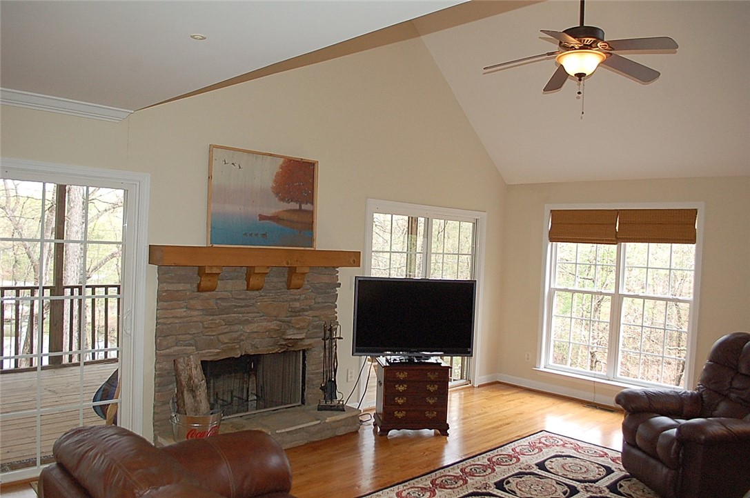 330 Dixie Creek Road Hartwell, GA 30643 - Photo 4 of 30 Gallery Image 4