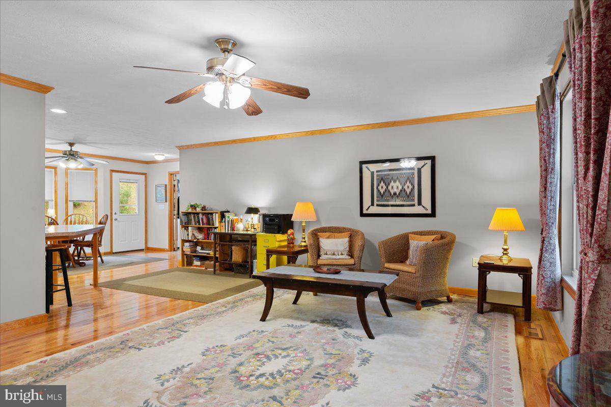906 Cauthorn Mill Road Middletown, VA 22645 - Photo 11 of 47