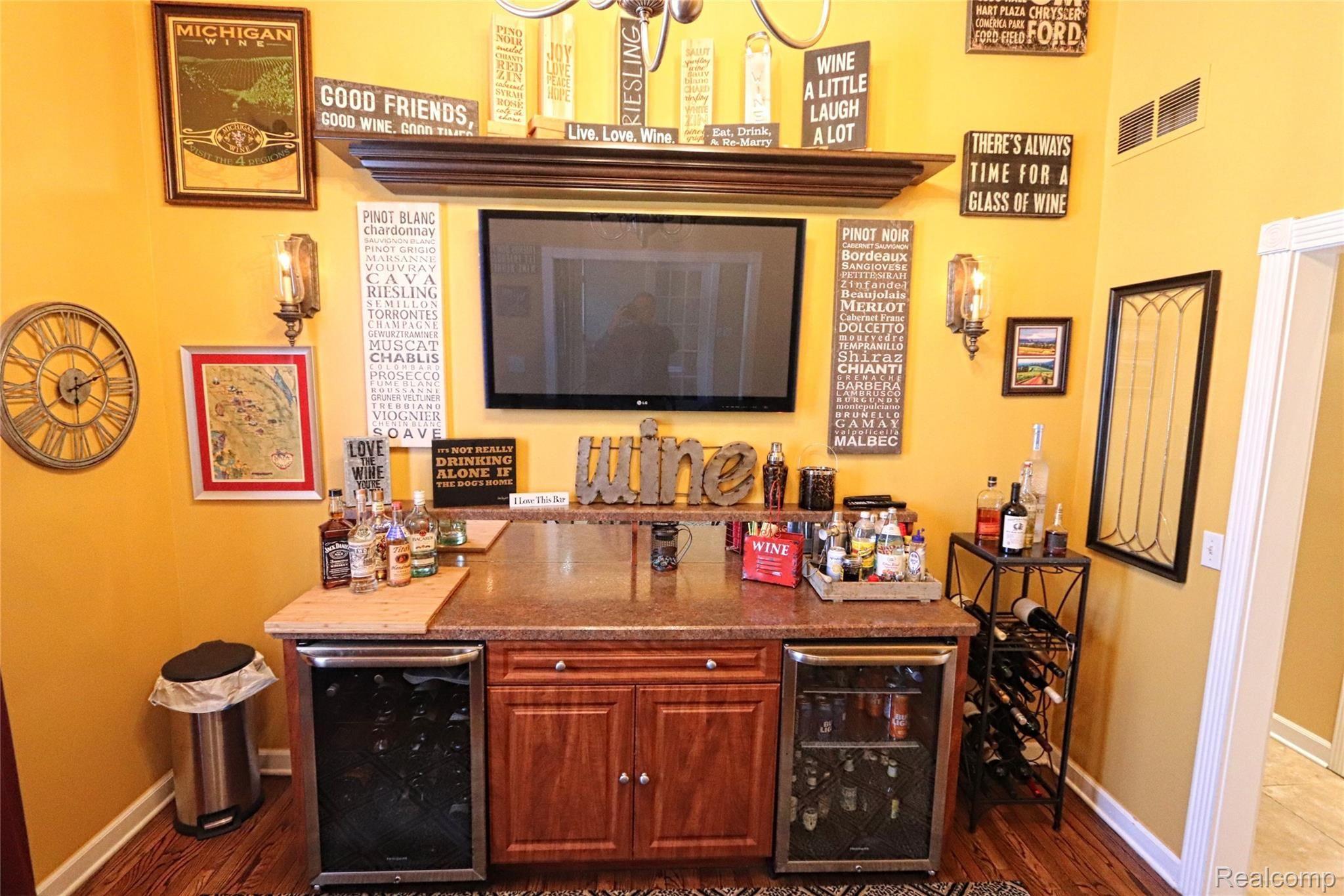 35359 Curtis Road Livonia, MI 48152 - Photo 41 of 71 IMG_0626_InPixio.jpg