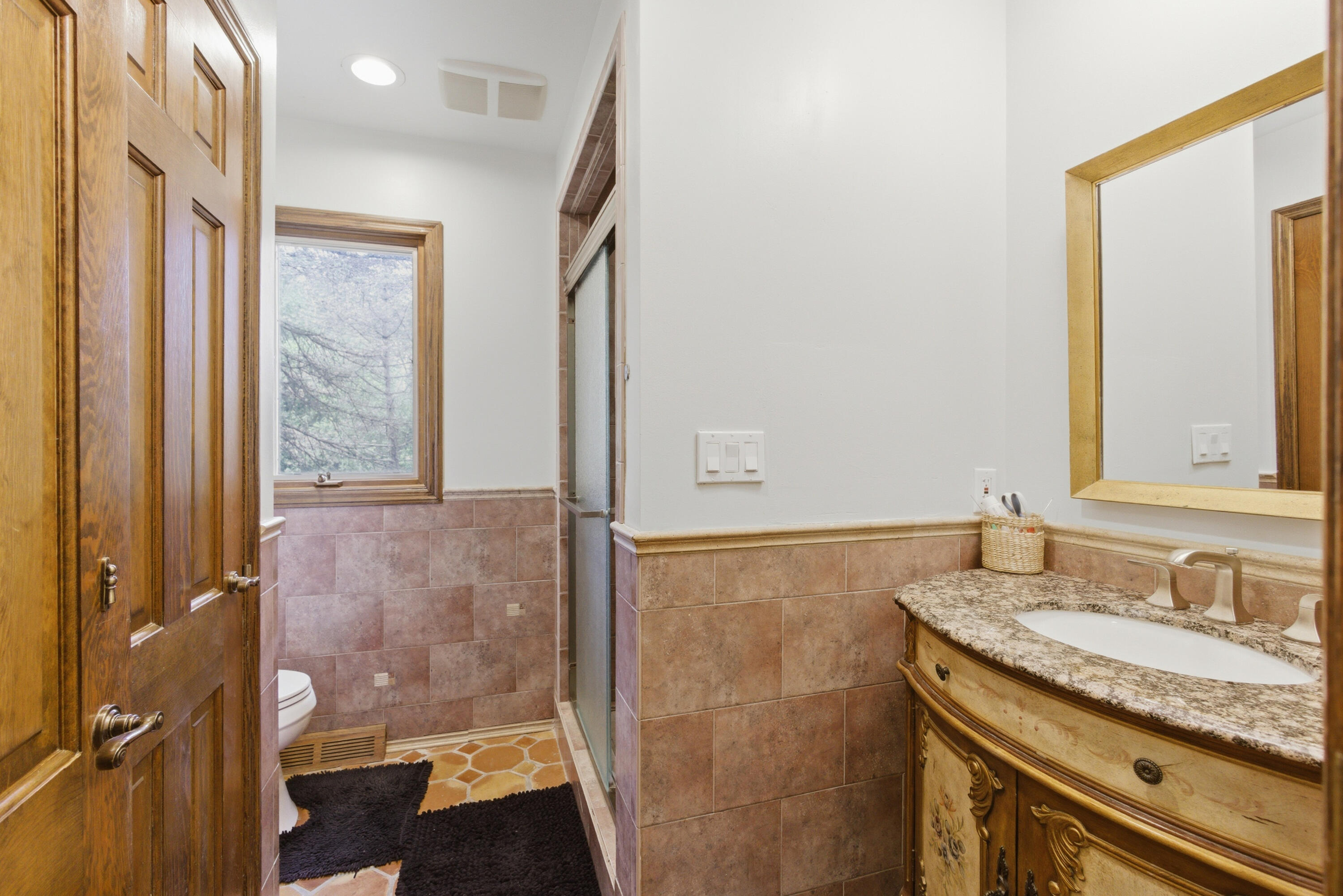 9090 North Green Brook Road River Hills, WI 53217 - Photo 20 of 53 IMG_4029