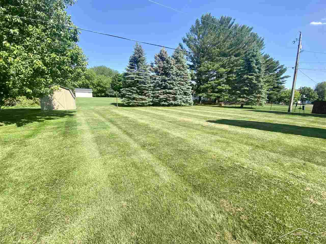 7680 Mielke Road Freeland, MI 48623 - Photo 7 of 43 50043891-6.JPG