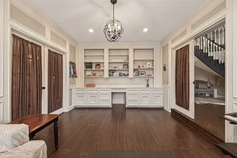 $829,900 | 3107 East Hickory Park Circle, Sugar Land, TX 77479