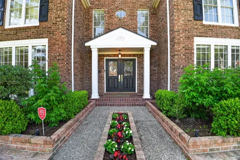 $829,900 | 3107 East Hickory Park Circle, Sugar Land, TX 77479