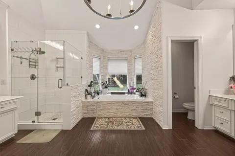 $829,900 | 3107 East Hickory Park Circle, Sugar Land, TX 77479