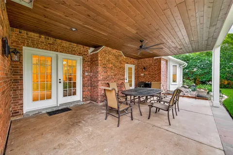 $829,900 | 3107 East Hickory Park Circle, Sugar Land, TX 77479