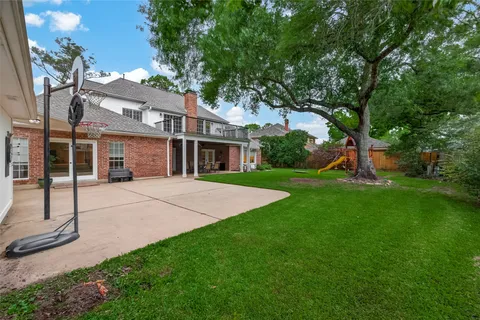 $829,900 | 3107 East Hickory Park Circle, Sugar Land, TX 77479