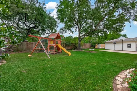 $829,900 | 3107 East Hickory Park Circle, Sugar Land, TX 77479