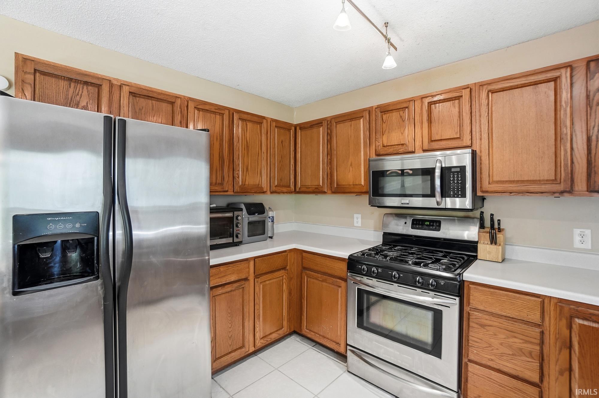 2317 Broken Oak Road Fort Wayne, IN 46818 - Photo 11 of 48