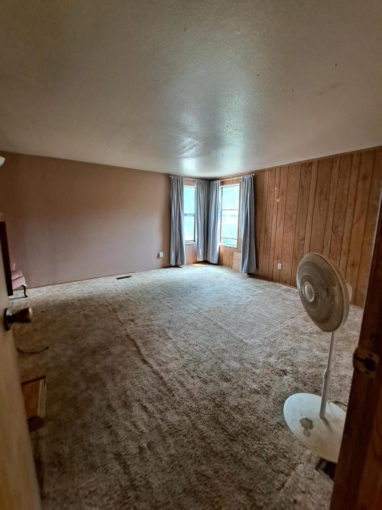 1230 Kincaid Road Williams, OR 97544 - Photo 15 of 36 Master