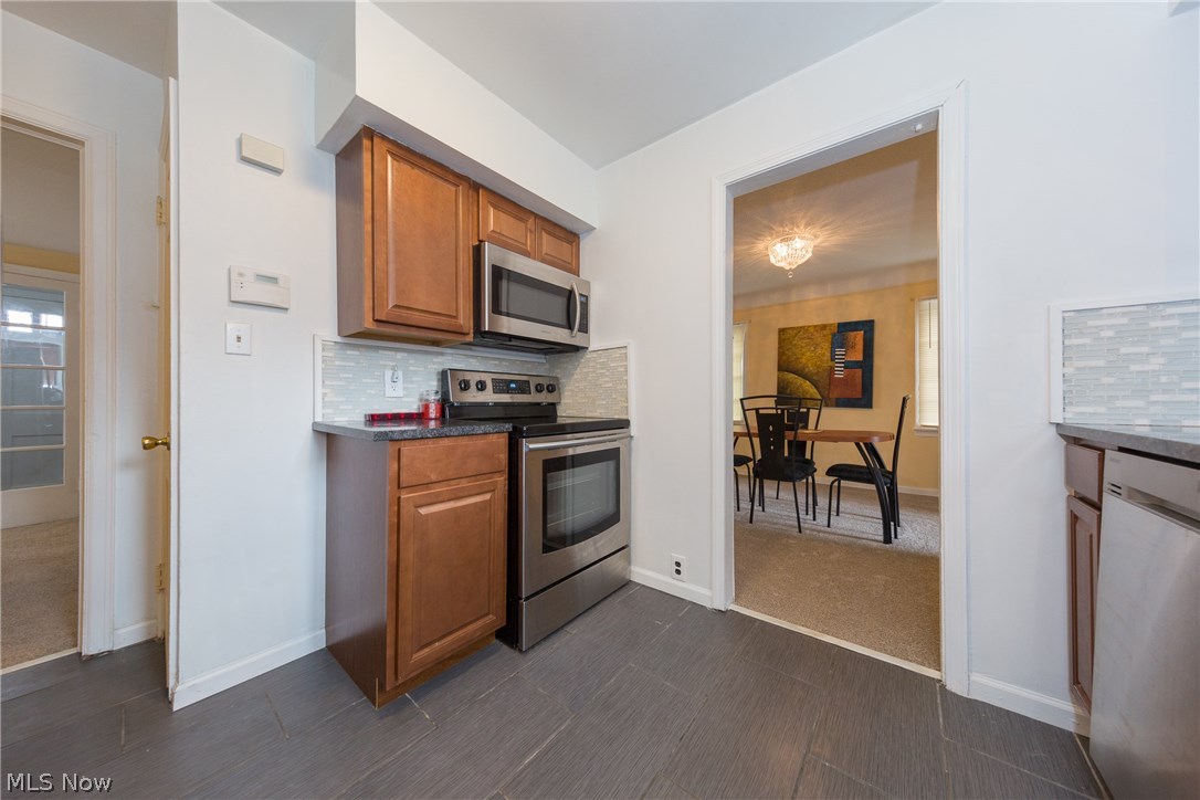 3834 Berkeley Road Cleveland Heights, OH 44118 - Photo 9 of 35 Gallery Image 9