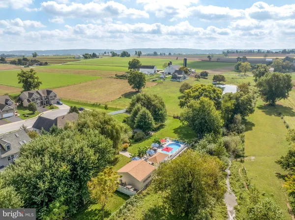 $749,900 | 132 Creekview Drive, Paradise, PA 17562