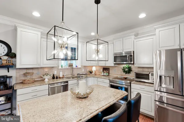 $749,900 | 132 Creekview Drive, Paradise, PA 17562