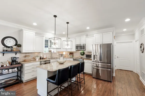 $749,900 | 132 Creekview Drive, Paradise, PA 17562