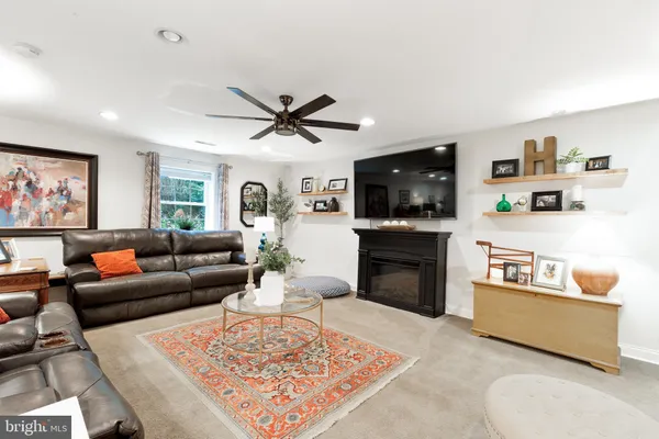 $749,900 | 132 Creekview Drive, Paradise, PA 17562