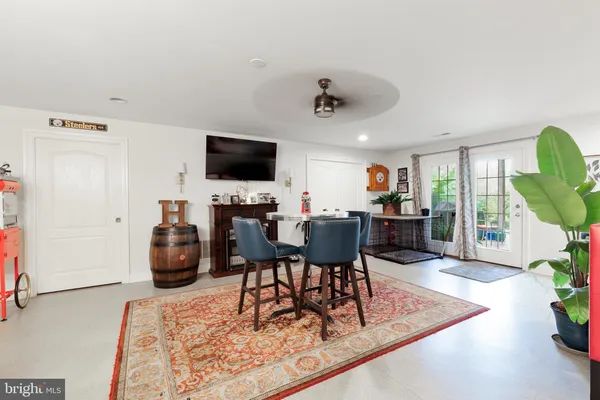 $749,900 | 132 Creekview Drive, Paradise, PA 17562