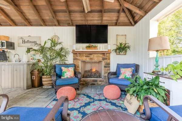 $749,900 | 132 Creekview Drive, Paradise, PA 17562