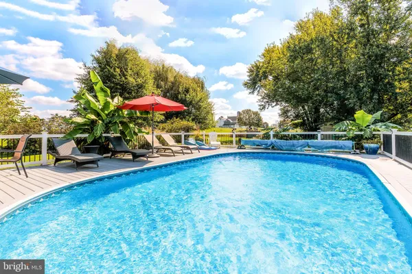 $749,900 | 132 Creekview Drive, Paradise, PA 17562