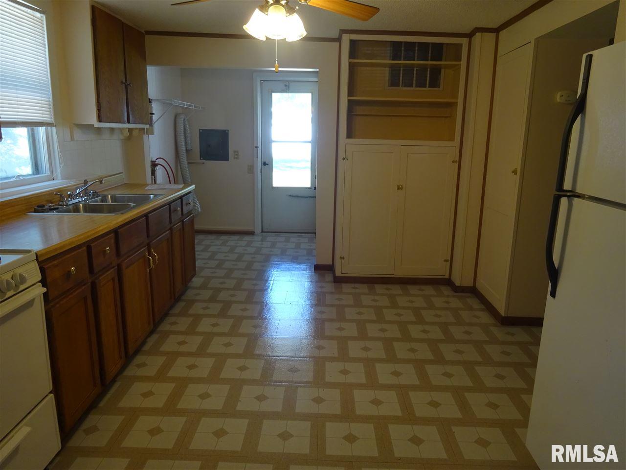 1013 North Indiana Avenue Springfield, IL 62702 - Photo 12 of 21